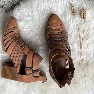 YOKI Strappy Heeled Bootie